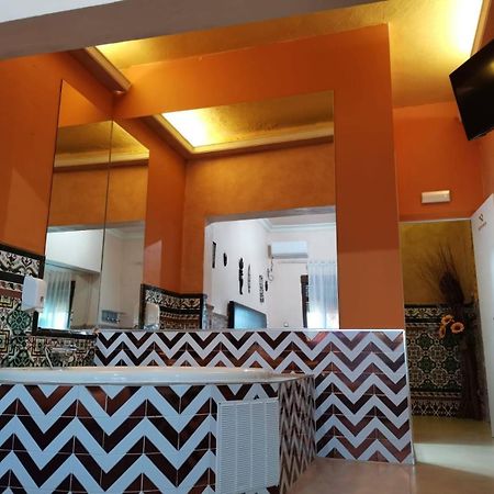 Hostal Avenida Andalucia - Solo Adultos إشبيلية المظهر الخارجي الصورة