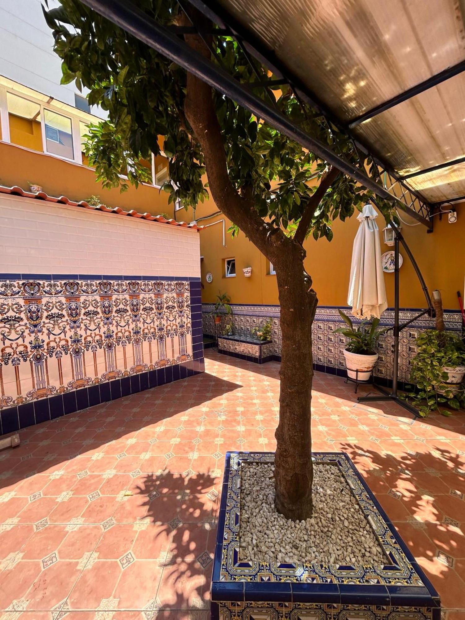 Hostal Avenida Andalucia - Solo Adultos إشبيلية المظهر الخارجي الصورة