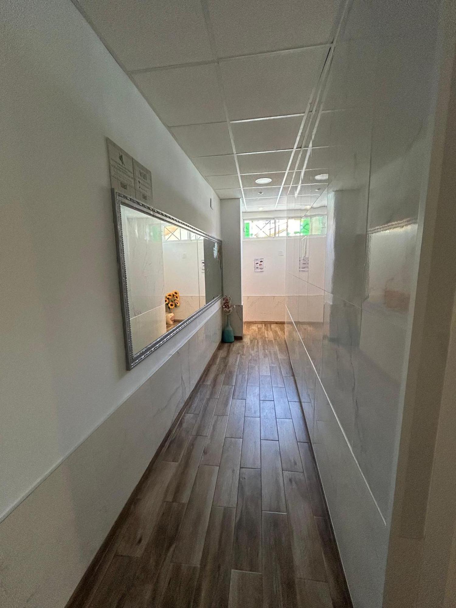 Hostal Avenida Andalucia - Solo Adultos إشبيلية المظهر الخارجي الصورة